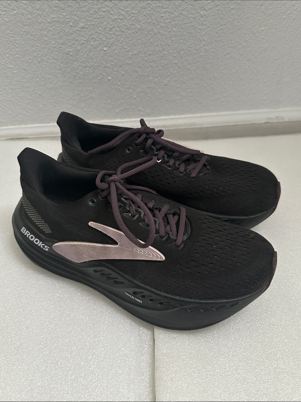 Brooks glycerin max Women’s Black purple running Plum Laces shoes size 10 - Picture 4 of 13